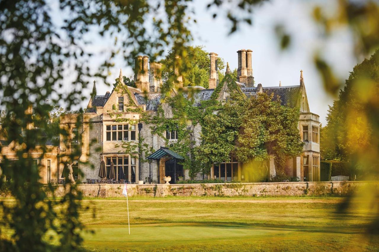 Foxhills Club & Resort Ottershaw Exterior foto