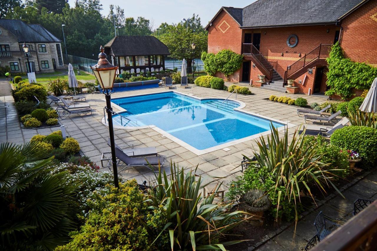 Foxhills Club & Resort Ottershaw Exterior foto