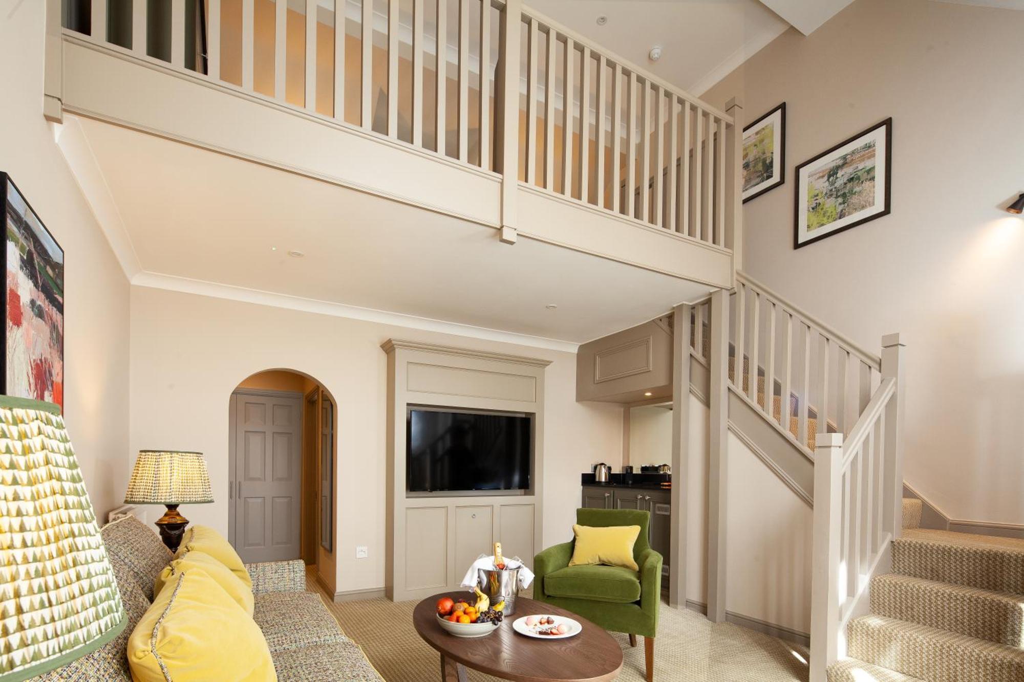 Foxhills Club & Resort Ottershaw Exterior foto